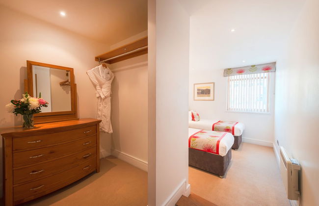 Highland Apartments By Mansley - Photo 13