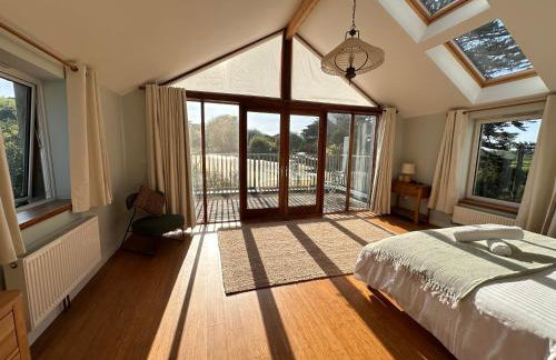 Little Tretheene - Photo 2