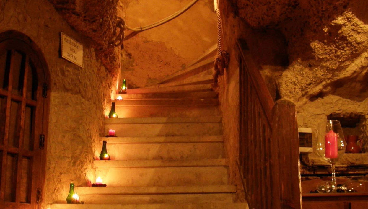 Visita alla Bodega Histórica Don Carlos con degustazione di vino