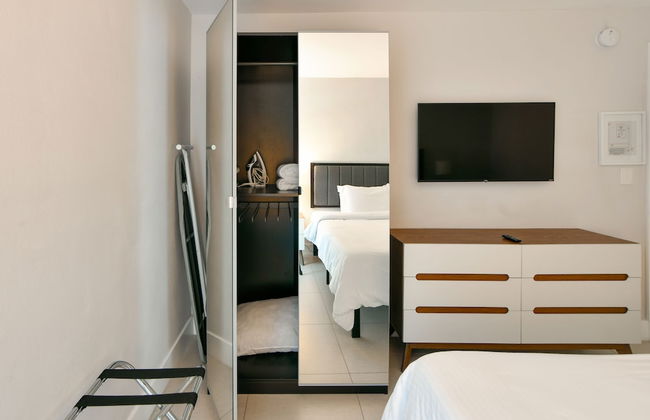 Artrageous on the river By RocketStay - Photo 57