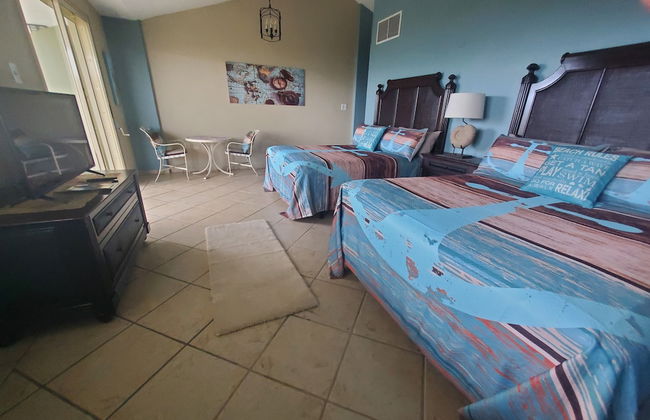 EliMar Bay View Apt - Photo 5