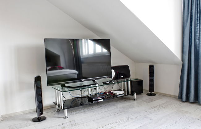 Royal Court Apartments - Photo 60