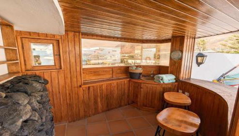 Bungalow Allende Famara con piscina privada y AC - Photo 5