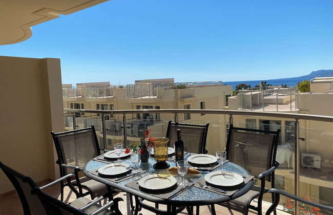 Elegant, Modern With Shared Swimming Pools - Foto 18