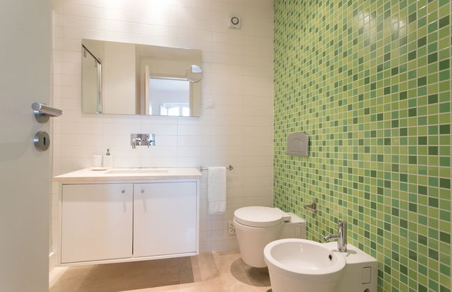 Alfama Modern Two-Bedroom Apartment w/ River View and Parking - by LU Holidays - Photo 33