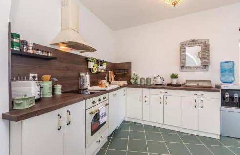 Lovely Home In Josinovac With Wifi - Photo 22