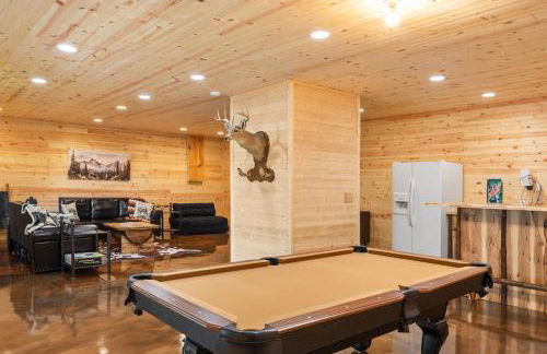 Mountain Views - Firepit - Gas Fireplace - Sleeps 15 - Foto 4