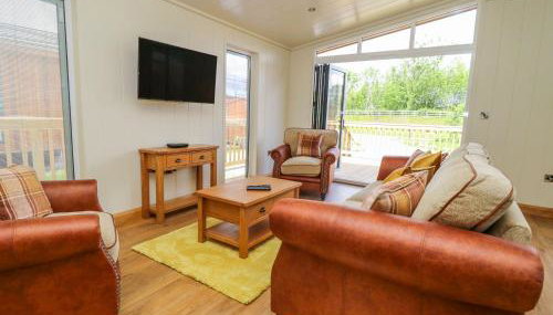 Robin Lodge - Photo 3