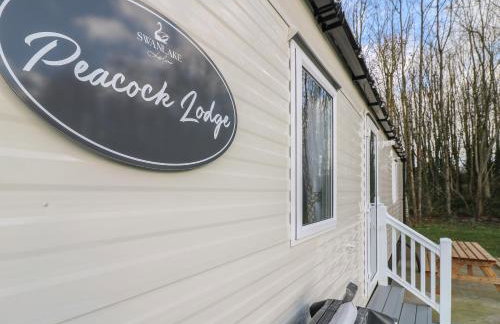 Peacock Lodge - Photo 1