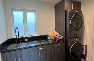 The Arts House - Private and Gated Home in Silver Lake with Pool & Views - Photo 33