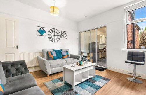 HILLTOP PLACE SUITES 5 beds for CONTRACTORS and FAMILIES near MEADOWHALL with FREE PRIVATE PARKING - Foto 5