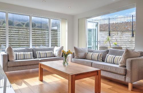 Point View - Award Winning Apartments with Private Hot Tub & Parking - Foto 26