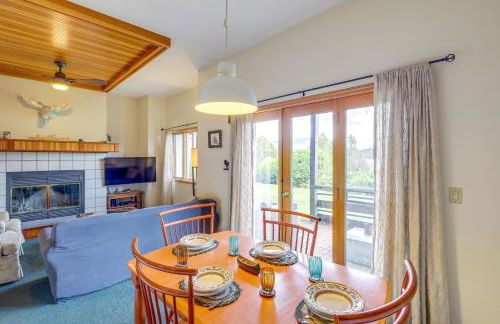 Lake Placid Condo with Patio - Walk to Beach! - Foto 9