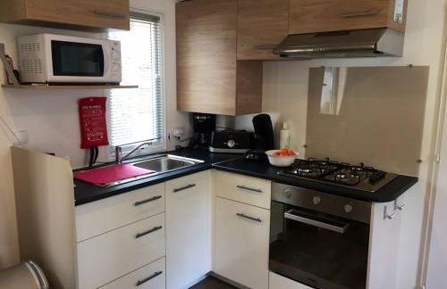 Bungalow convivial à Saint-Brevin-les-Pins avec piscine - 32 m² - Foto 4