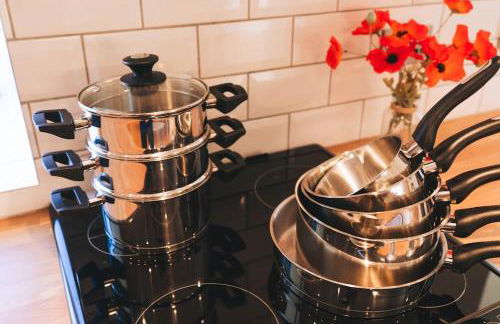 Luxury newly converted oak cottage with hot tub - Foto 44