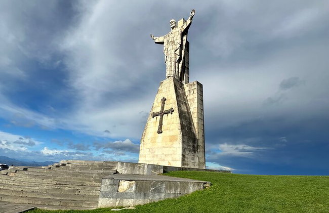 Private 1 day tour from Oviedo to Leon 2026 - Photo 2