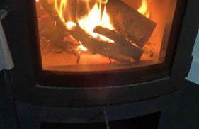 Chillout!! Sussex Flint Cottage- HotTub - Goodwood - Foto 9