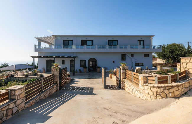 Alonaki Apartments - Photo 1