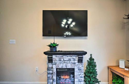 Hike, Bike and Swim Mountain Escape with Deck - Foto 8