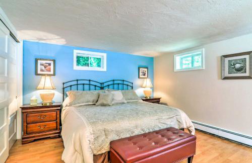 Quaint and Convenient! Cape Cod Apt Near Canal - Foto 16