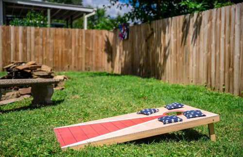 Prime Derby Location - Firepit - Yard - Family Friendly - Foto 32