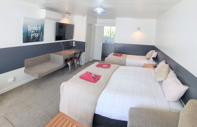 Alpine Motel - Photo 36