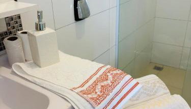 Sobrado espaçoso e aconchegante proximo ao centro - Foto 3