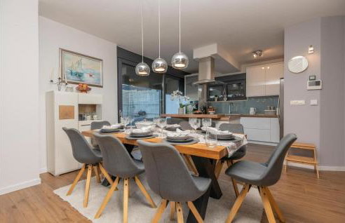 Gorgeous Home In Vrgorac With Wifi - Foto 24