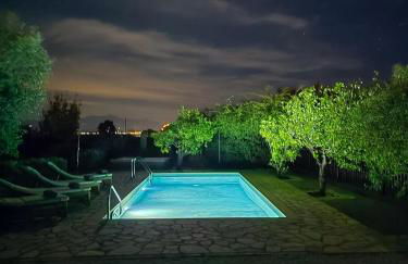 Elysian Garden Villa - Photo 2