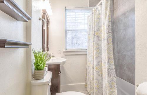 Carson Flats Apt 3 - 1BR Near BOK, OSU Med, Dtwn - Photo 11