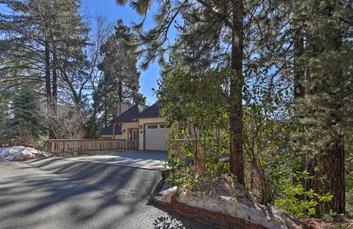 Sugar Bear Lodge with Game Room - 5 Mi to Village! - Foto 35