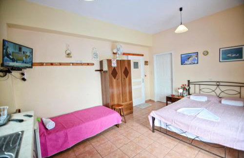 Ikaria Studios - Photo 24