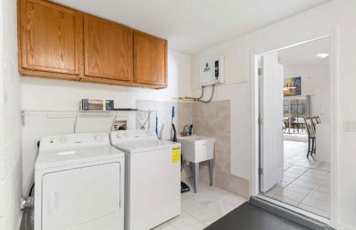 Spacious 4 Bedroom Vacation Villa Near Disney perfect for Two Families - Foto 12