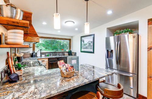 Dreamy Damascus Cabin about 1 Mi to Appalachian Trail - Foto 6