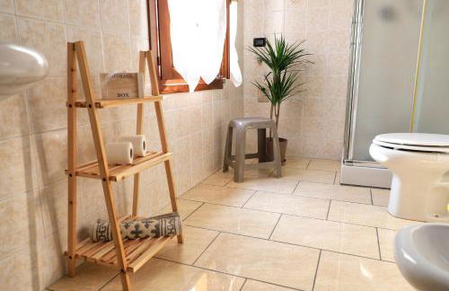 Emily House Vignola - Photo 24