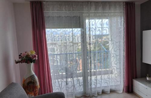 Apartment Holiday in Split, near the old town, three rooms, balcony, garage - Photo 10