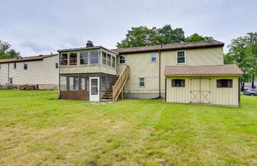 Vintage Windsor Home Private Yard and Covered Deck - Foto 26