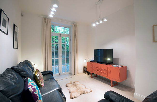 Apartment 2 The Grove - Photo 14