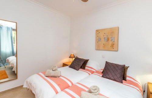 VILLA BARRANCO Big terrace, private pool & parking - Photo 41