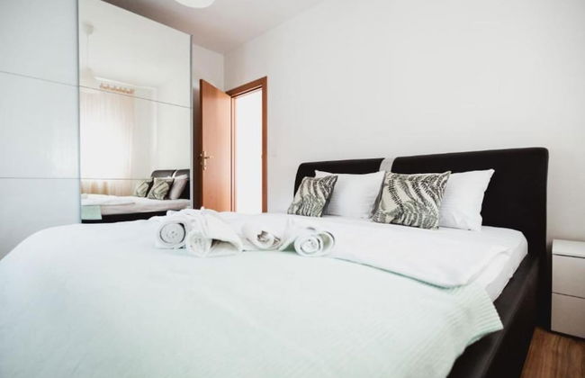 Modern Apartment With Terrace in Herceg Novi - Photo 3