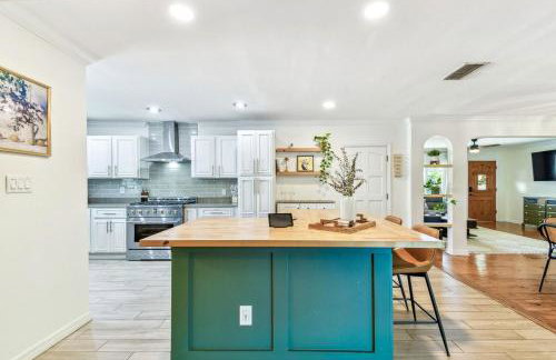 Tampa Group Retreat l Pool l Hot Tub l Outdoor Fun! - Foto 16