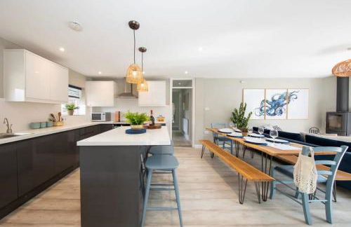 Bosham 3 BR Beach House with Garden & Playhouse - Foto 2