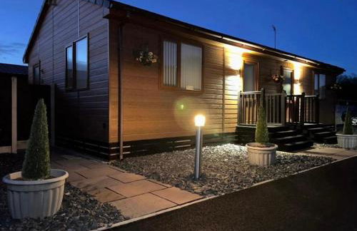 Lilly Cabin with Hot Tub - Foto 1