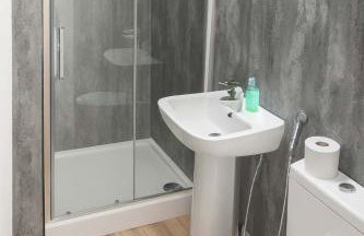 Central Modern Apartment -Sleeps 6 - Parking - Foto 7