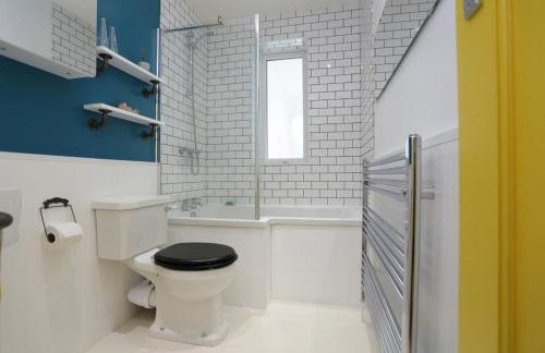 BRIARDENE AT BROADLANDS by BOURNECOAST - A Beautiful Large Family Home with a Garden and Parking in a Popular Area - HB7352 - Foto 28