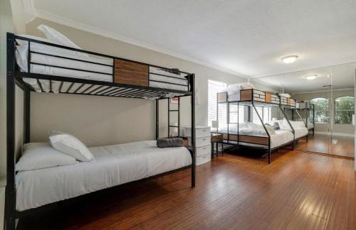 Grand 5BR 2 5B Villa with Pool & Hot Tub - Foto 27