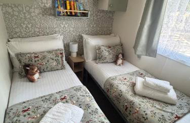 The Squirrel's Nest Stylish Modern Caravan Stay - Foto 17