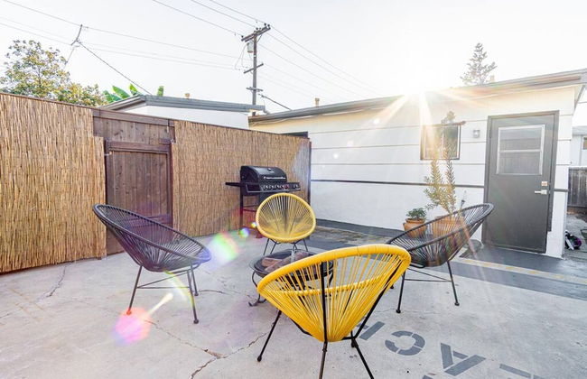 Live Like a Local - Studio With Huge Backyard - Foto 14