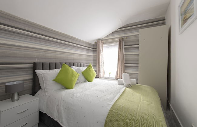 Fortified Three Bedroom Home - Foto 6