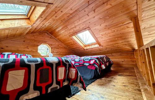 Back of the Moon Lakefront Camp family watersports fire pit 1 dog beach sleeps 8 - Foto 18